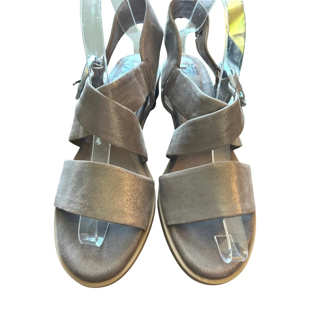 Sofft Sandals Women Size 8 Bronze Metallic Heeled Strappy Buckle Shoes Casual